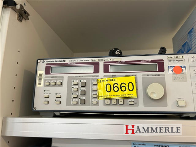 ROHDE&SCHWARZ SIGNAL GENERATOR 9kHz-2.080GHz SMY 02